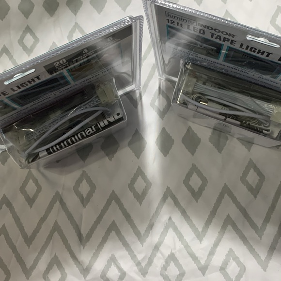 Set of 2 LUMINAR INDOOR 12Ft. LED TAPE LIGHTS -REMOTE CONTROL, 20
COLORS OPENED - Picture 3 of 3